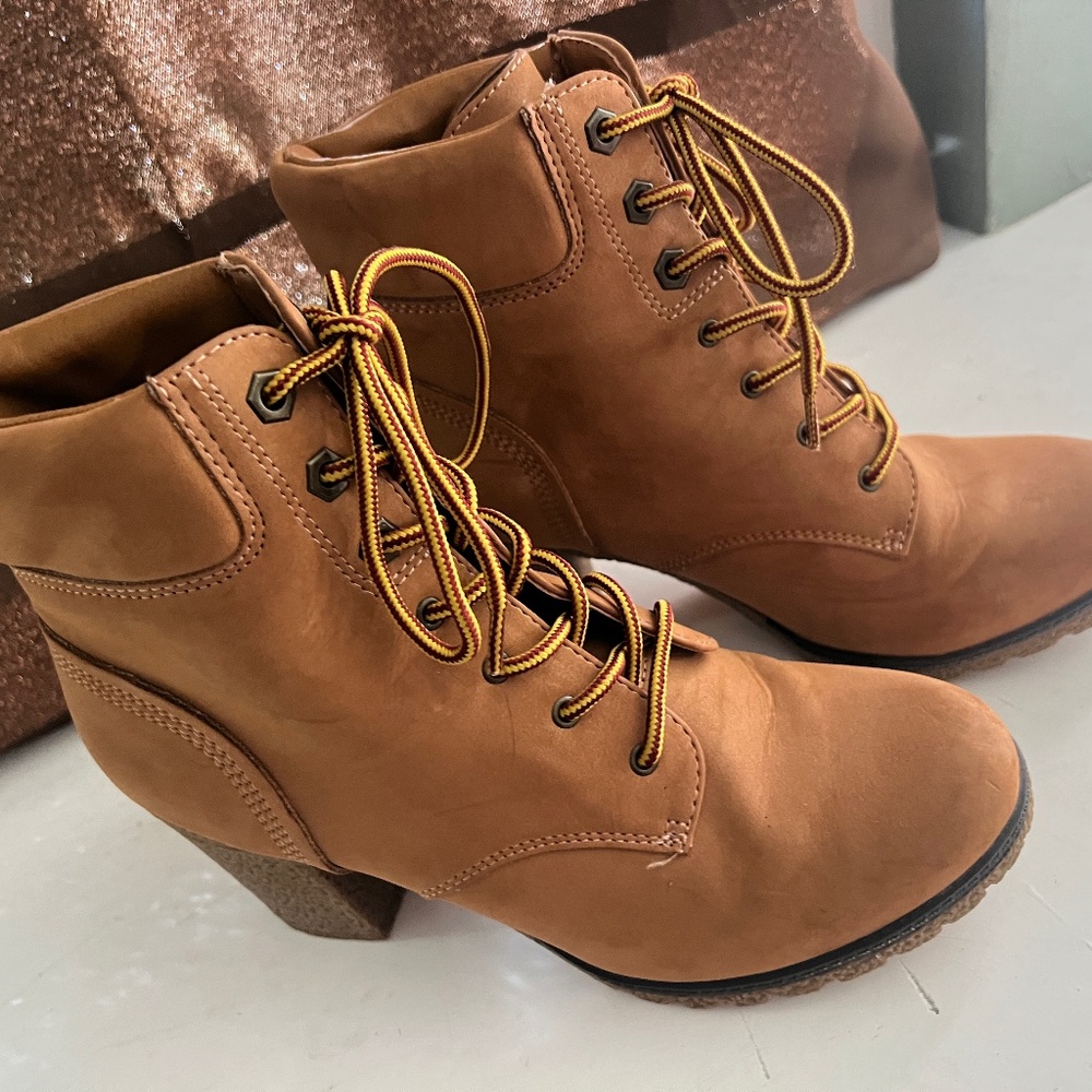 Women’s boots